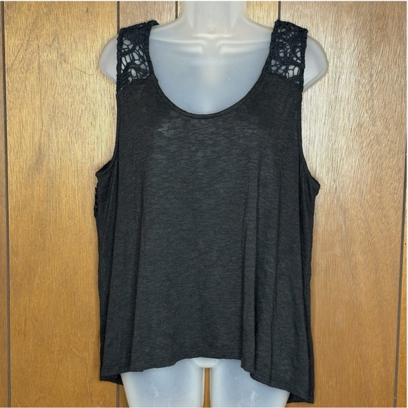 Mossimo Crochet Spilt Back Tank Top - Picture 8 of 9